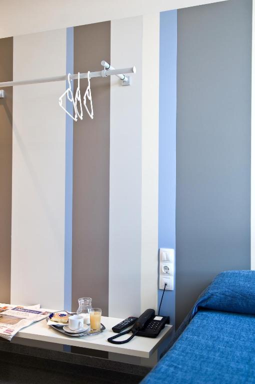 Hostal La Creu モーラ・デブレ 部屋 写真